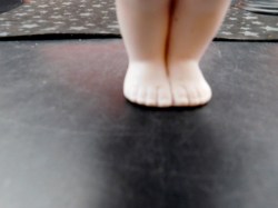 7 inch all bisque feet